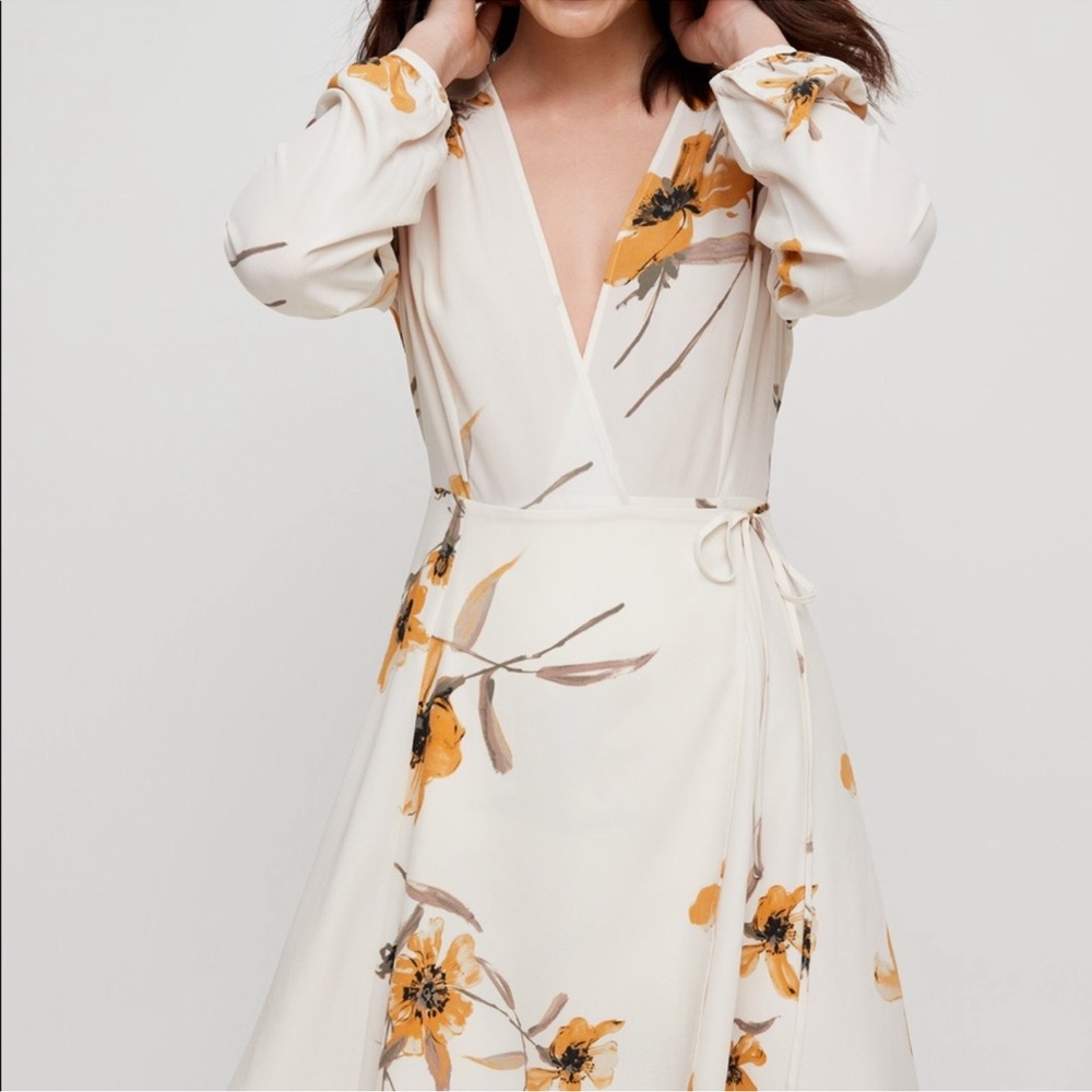 Aritzia Wilfred Diane Dress Mini Floral Silk Wrap Dress Women’s Size S